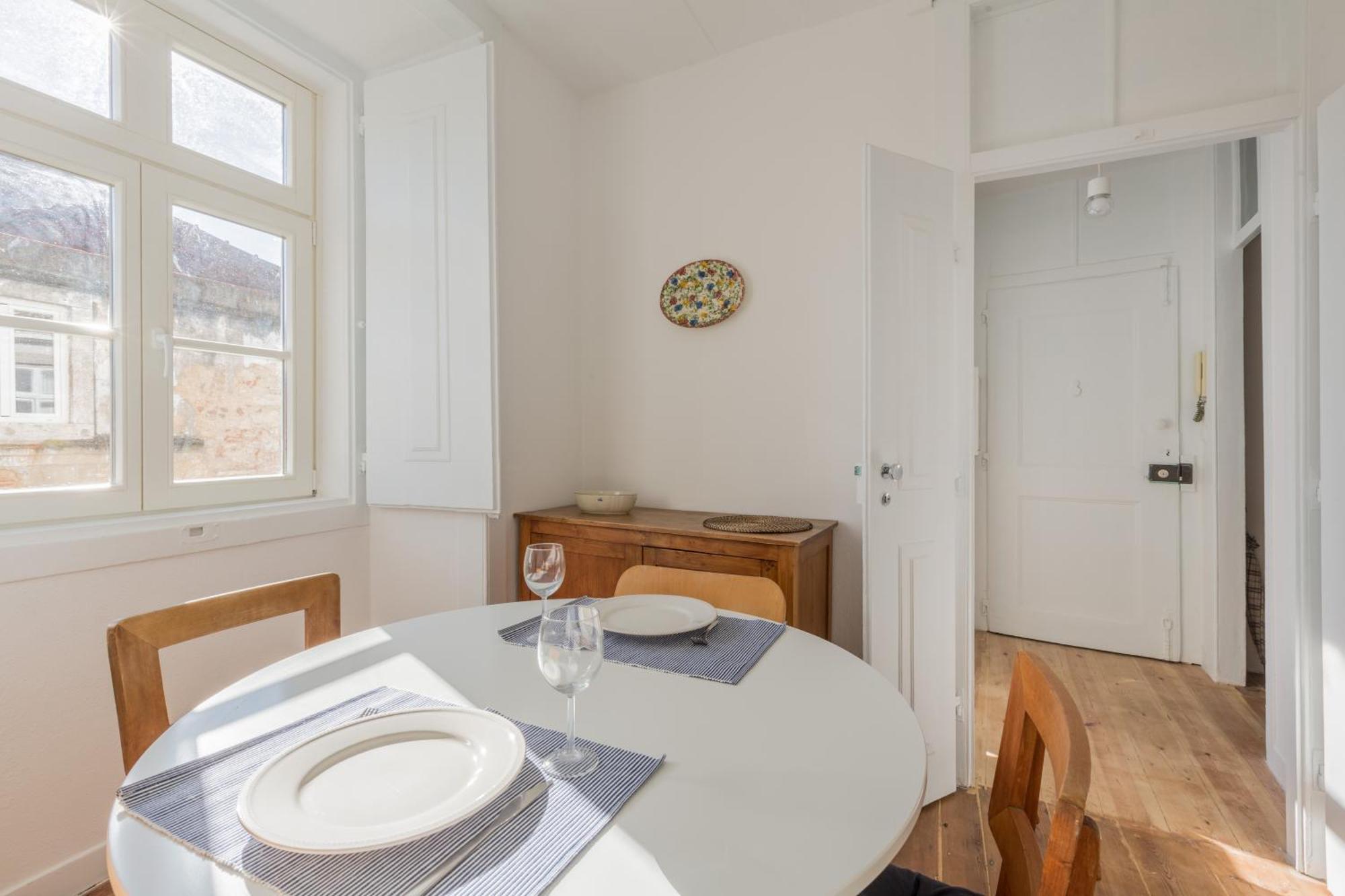 Apartment Soalheiro No Bairro Alto / Chiado *